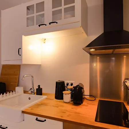 Modern Flat With Balcony Opera & Saint-lazare شقة