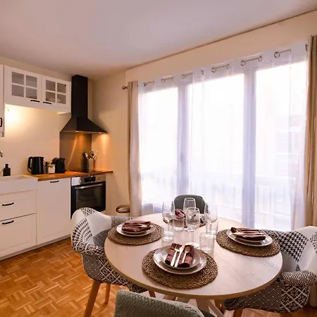 Modern Flat With Balcony Opera & Saint-lazare Apartmán *
