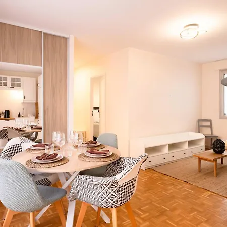 Modern Flat With Balcony Opera & Saint-lazare Paříž