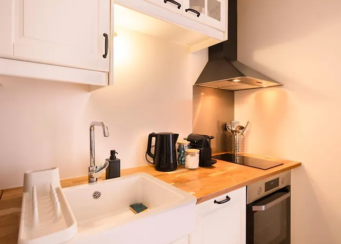 Modern Flat With Balcony Opera & Saint-lazare Paris