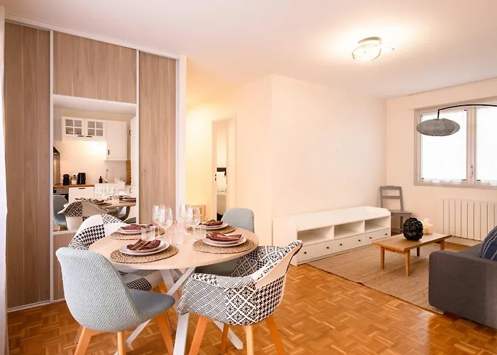 Modern Flat With Balcony Opera & Saint-lazare Paris