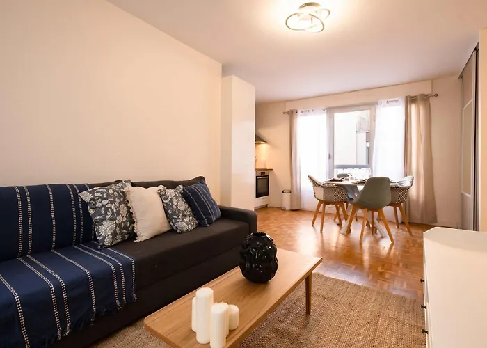 Modern Flat With Balcony Opera & Saint-lazare * París